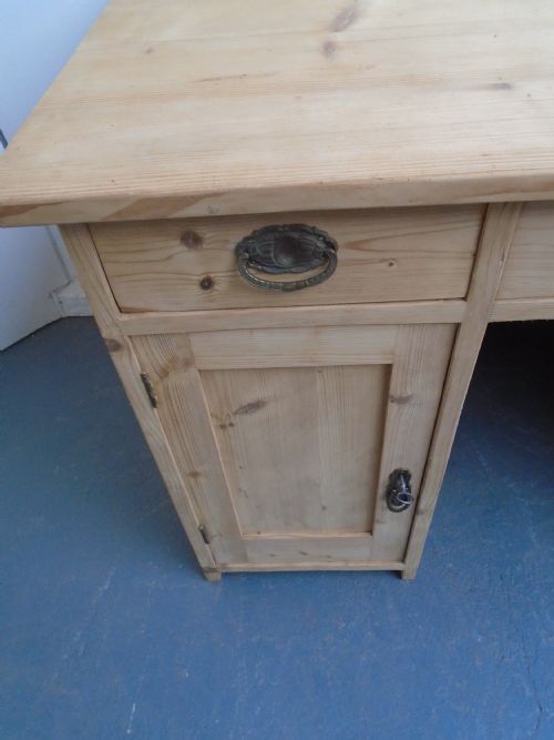A LARGE ANTIQUE OLD PINE PANELLED VICTORIAN OFFICE DESK TO PAINT WAX - ADDITIONAL PHOTO 5