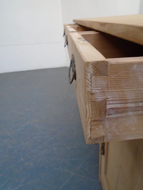 A LARGE ANTIQUE OLD PINE PANELLED VICTORIAN OFFICE DESK TO PAINT WAX - ADDITIONAL PHOTO 7