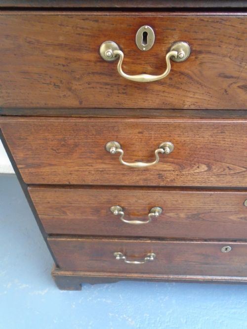 fig 1. A Lovely Welsh Oak & Fruitwood Georgian 5 Drawer Chest of Drawers