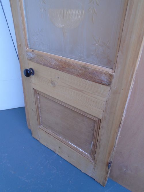A GREAT VICTORIAN ETCHED BATHROOM ENSUITE UTILITY DOOR TO WAXPAINT - ADDITIONAL PHOTO 4