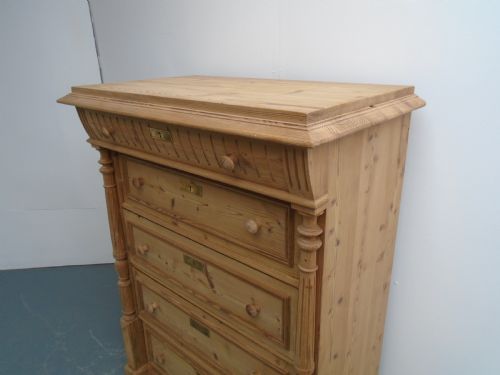 A VICTORIAN ANTIQUE OLD PINE TALL 5 DRAWER CHEST OF DRAWERS TO WAX PAINT - ADDITIONAL PHOTO 1