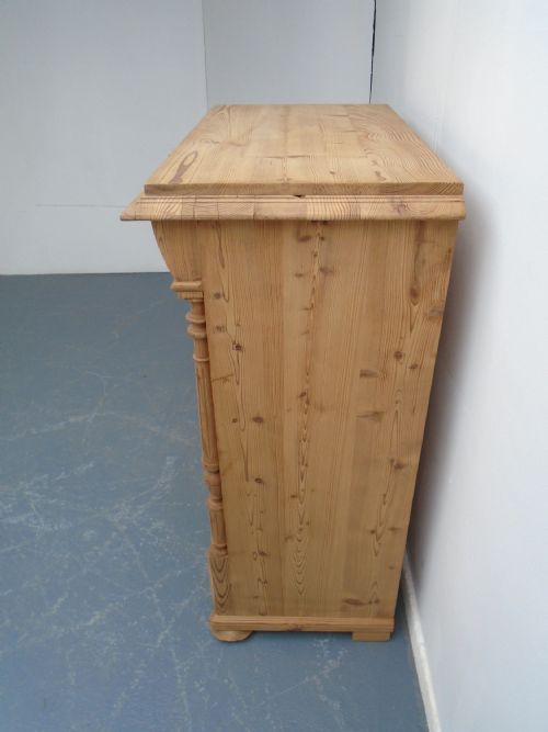A VICTORIAN ANTIQUE OLD PINE TALL 5 DRAWER CHEST OF DRAWERS TO WAX PAINT - ADDITIONAL PHOTO 4