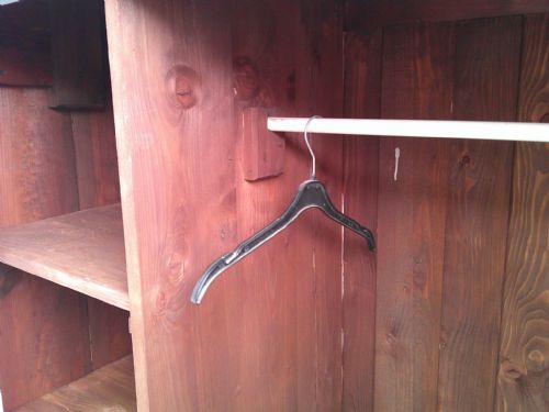 A LOVELY PAINTED LIGHT GREY ANTIQUE OLD PINE GEORGIAN 1 PIECE HALL WARDROBE - ADDITIONAL PHOTO 9