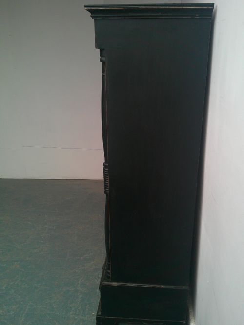 A BEAUTIFULLY PAINTED BLACK ANTIQUE OLD PINE GEORGIAN 1 PIECE HALL WARDROBE - ADDITIONAL PHOTO 5