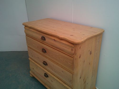 fig 1. A Pretty Victorian Antique Pine Large 4 Drawer Chest of Drawers to Wax / Paint
