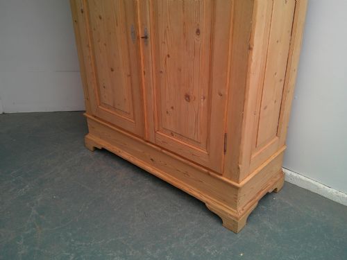 fig 2. A Mint Clean Antique/Old Pine Georgian 2 Door Knockdown Wardrobe to Wax / Paint