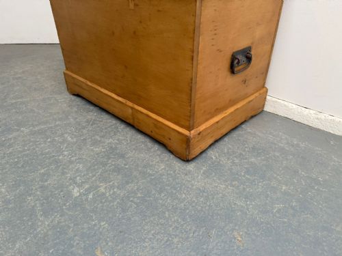 THE BEST ANTIQUEOLD PINE VICTORIAN WAXED FITTED 4 DRAWER BLANKET BOX TV STAND - ADDITIONAL PHOTO 2