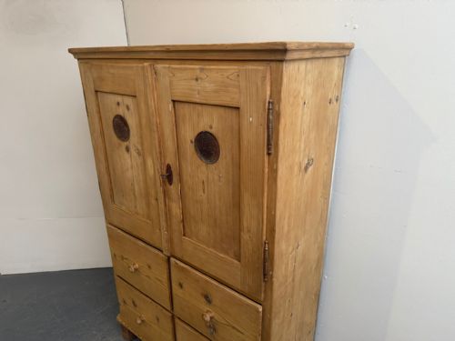 A CRACKING VICTORIAN ANTIQUE OLD PINE 2 DOOR 4 DRAWER CUPBOARD TO WAXPAINT - ADDITIONAL PHOTO 1