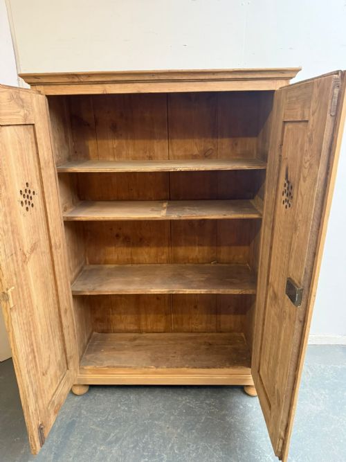A SUPERB GEORGIAN ANTIQUEOLD PINE 2 DOOR KITCHEN STORAGE CUPBOARD TO WAXPAINT - ADDITIONAL PHOTO 5