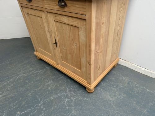 fig 2. A Classic Victorian Antique/Old Pine Large Kitchen Dresser Base to Wax/Paint