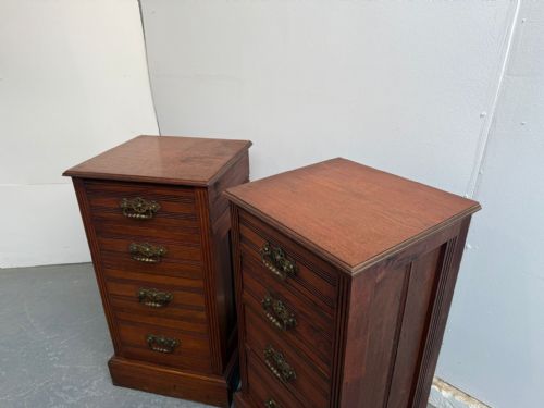 fig 1. A Superb Pair of Waxed Edwardian Mahogany 4 Drawer Bedside Cabinets
