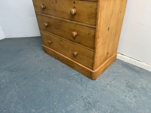 A SUPERB ANTIQUE OLD PINE ROUNDED VICTORIAN WAXED 5 DRAWER CHEST OF DRAWERS - ADDITIONAL PHOTO 1
