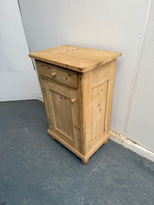 A Lovely Antique/old Victorian Pine Panelled Single Bedside Cabinet to Wax/paint