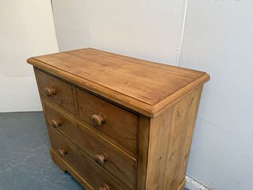 fig 1. A Tidy Antique / Old Pine Victorian Waxed 4 Drawer Chest of Drawers