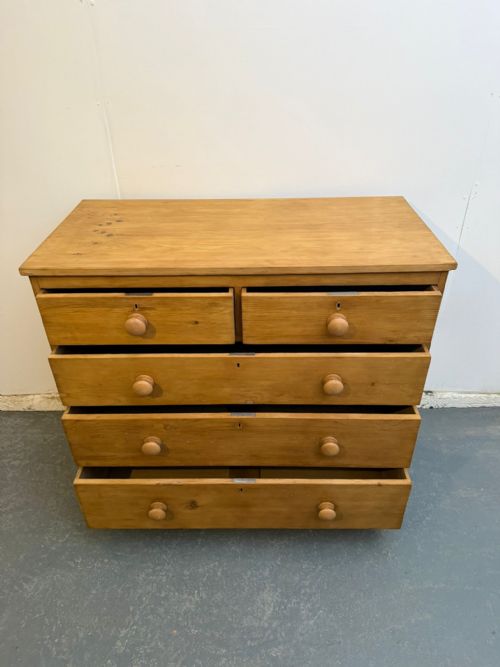 A FABULOUS ANTIQUE OLD PINE VICTORIAN LARGE WAXED 5 DRAWER CHEST OF DRAWERS - ADDITIONAL PHOTO 5