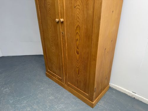fig 1. A Mint Clean Antique / Old Victorian Pine Large 1 Piece 2 Door Storage Cupboard