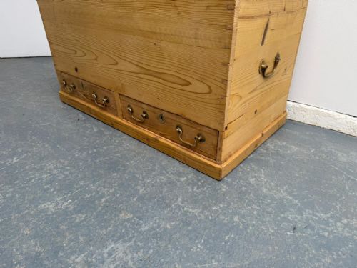 A QUALITY GEORGIAN ANTIQUEOLD PINE 2 DRAWER MULE CHEST - ADDITIONAL PHOTO 5