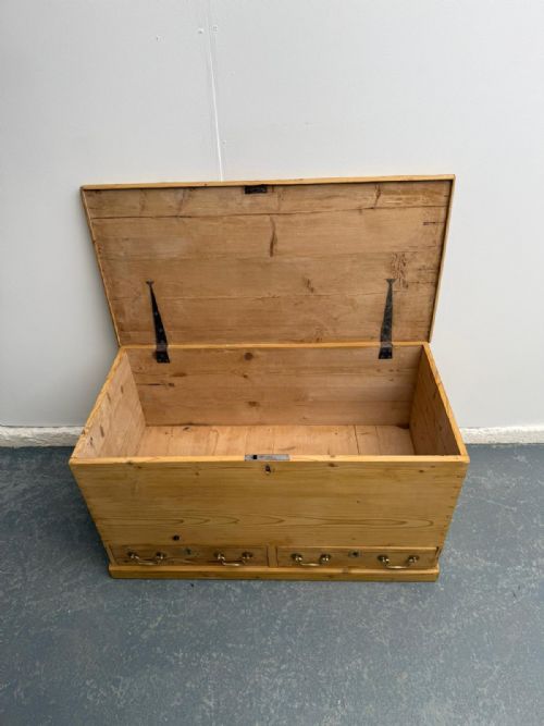 A QUALITY GEORGIAN ANTIQUEOLD PINE 2 DRAWER MULE CHEST - ADDITIONAL PHOTO 6