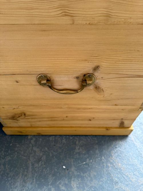 A QUALITY GEORGIAN ANTIQUEOLD PINE 2 DRAWER MULE CHEST - ADDITIONAL PHOTO 7