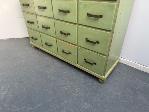 A LOVELY ORIGINAL ANTIQUE OLD PINE PAINTED LIGHT GREEN 16 DRAWER SHOP FITTING - ADDITIONAL PHOTO 2