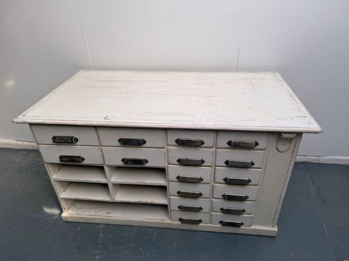 AN ORIGINALLY PAINTED WHITE HUNGARIAN VICTORIAN PINE SHOP FITTING - ADDITIONAL PHOTO 2