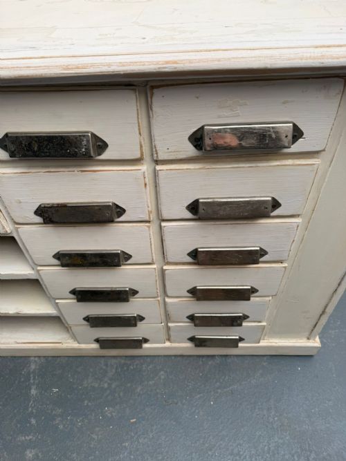 AN ORIGINALLY PAINTED WHITE HUNGARIAN VICTORIAN PINE SHOP FITTING - ADDITIONAL PHOTO 6