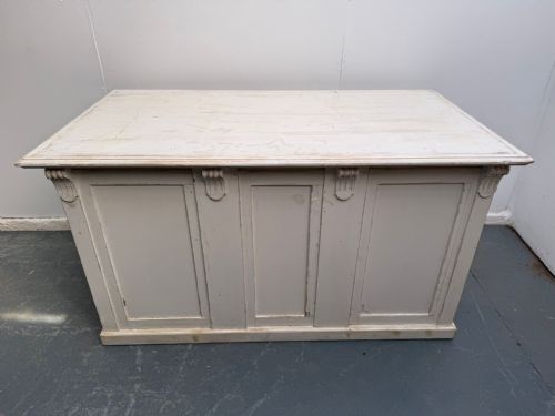 AN ORIGINALLY PAINTED WHITE HUNGARIAN VICTORIAN PINE SHOP FITTING - ADDITIONAL PHOTO 9