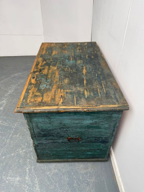 A TRULY AMAZING GENUINE HUNGARIAN GEORGIAN PAINTED TEAL LARGE MULE CHEST - ADDITIONAL PHOTO 5