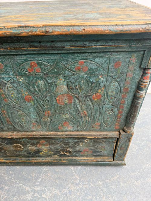 A TRULY AMAZING GENUINE HUNGARIAN GEORGIAN PAINTED TEAL LARGE MULE CHEST - ADDITIONAL PHOTO 6