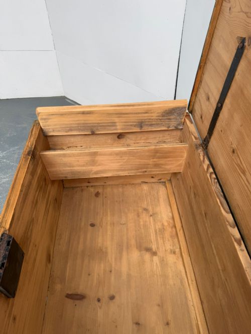 A TRULY AMAZING GENUINE HUNGARIAN GEORGIAN PAINTED TEAL LARGE MULE CHEST - ADDITIONAL PHOTO 8