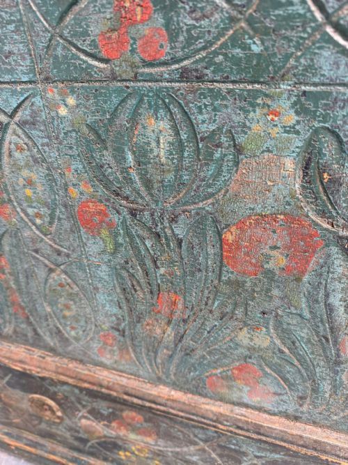 A TRULY AMAZING GENUINE HUNGARIAN GEORGIAN PAINTED TEAL LARGE MULE CHEST - ADDITIONAL PHOTO 9