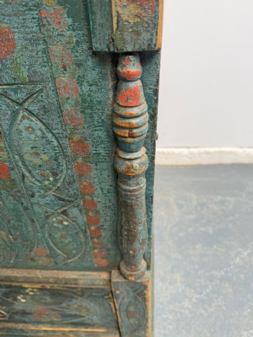 A TRULY AMAZING GENUINE HUNGARIAN GEORGIAN PAINTED TEAL LARGE MULE CHEST - ADDITIONAL PHOTO 11