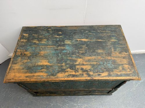 A TRULY AMAZING GENUINE HUNGARIAN GEORGIAN PAINTED TEAL LARGE MULE CHEST - ADDITIONAL PHOTO 1