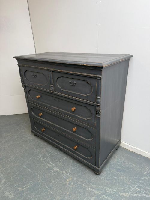 A GENUINE ANTIQUE PINE VICTORIAN LIGHT GREY MASSIVE 5 DRAWER CHEST OF DRAWERS