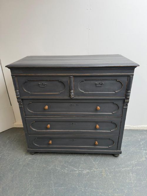 A GENUINE ANTIQUE PINE VICTORIAN LIGHT GREY MASSIVE 5 DRAWER CHEST OF DRAWERS - ADDITIONAL PHOTO 3
