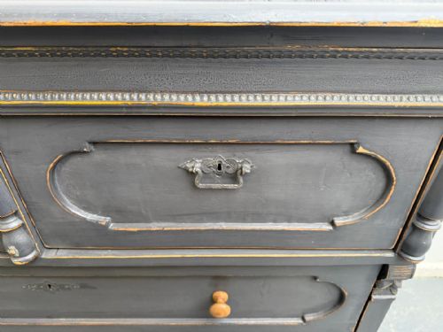 A GENUINE ANTIQUE PINE VICTORIAN LIGHT GREY MASSIVE 5 DRAWER CHEST OF DRAWERS - ADDITIONAL PHOTO 5