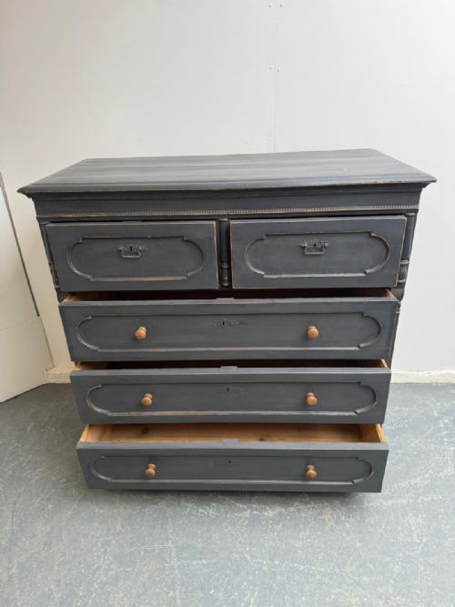 A GENUINE ANTIQUE PINE VICTORIAN LIGHT GREY MASSIVE 5 DRAWER CHEST OF DRAWERS - ADDITIONAL PHOTO 7