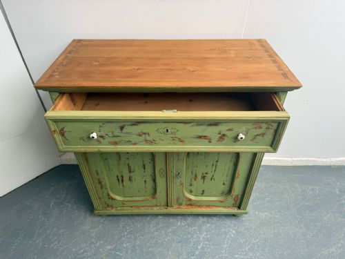 A PRETTY ORIGINALLY PAINTED HUNGARIAN LIGHT GREEN 2 DOOR SHALLOW DRESSER BASE - ADDITIONAL PHOTO 7