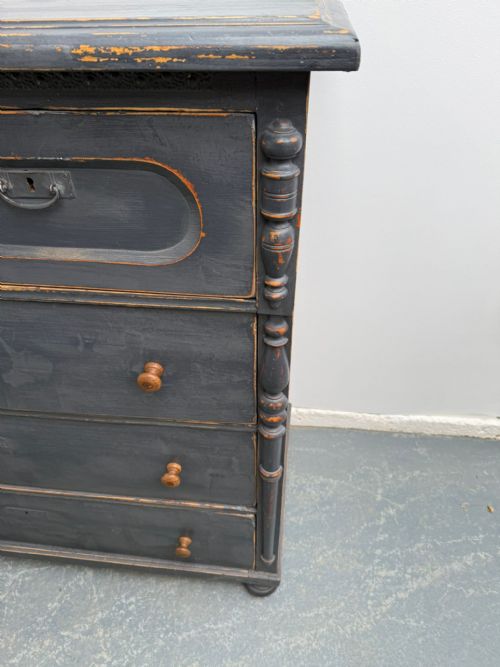 A HUGE ANTIQUE PINE VICTORIAN PAINTED LIGHT GREY 5 DRAWER CHEST OF DRAWERS - ADDITIONAL PHOTO 3