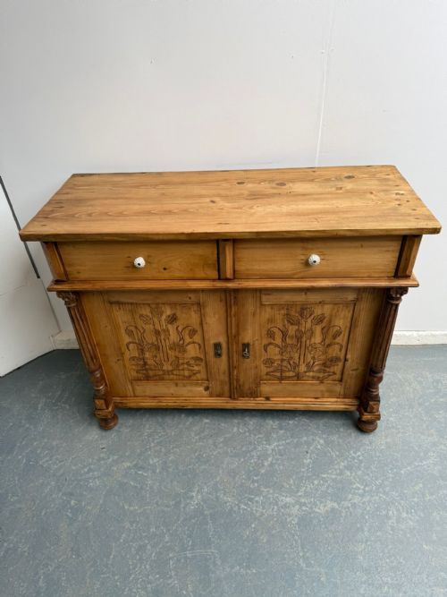 A BEAUTIFULLY CARVED GENUINE HUNGARIAN FLORAL VICTORIAN KITCHEN DRESSER BASE - ADDITIONAL PHOTO 2