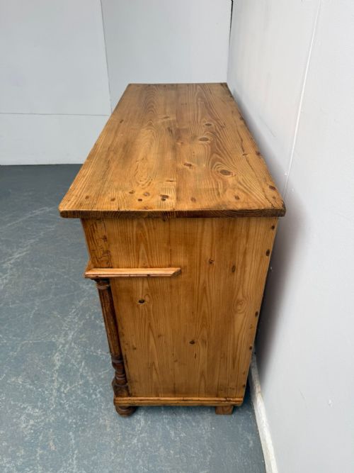 A BEAUTIFULLY CARVED GENUINE HUNGARIAN FLORAL VICTORIAN KITCHEN DRESSER BASE - ADDITIONAL PHOTO 4