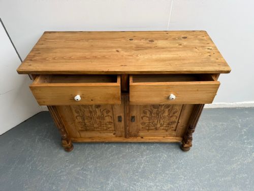 A BEAUTIFULLY CARVED GENUINE HUNGARIAN FLORAL VICTORIAN KITCHEN DRESSER BASE - ADDITIONAL PHOTO 7