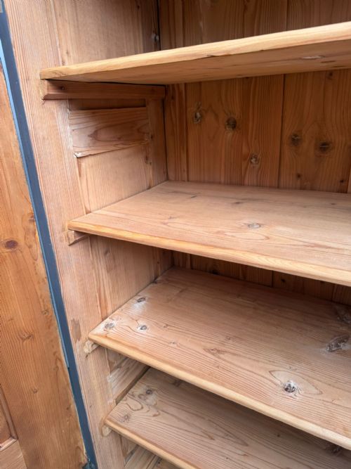 AN AMAZINGLY PAINTED LIGHT MID GREY 2 DOOR ORIGINAL HUNGARIAN STORAGE CUPBOARD - ADDITIONAL PHOTO 10