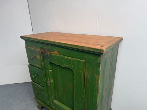 AN AMAZINGLY PAINTED GREEN GEORGIAN 3 DRAWER 1 DOOR ORIGINAL HUNGARIAN CUPBOARD - ADDITIONAL PHOTO 5