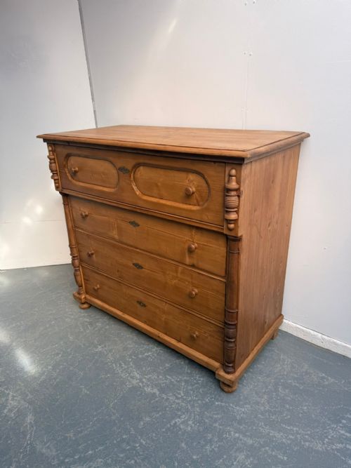 AN AMAZINGLY WAXED HUGE ANTIQUE VICTORIAN HUNGARIAN 4 DRAWER CHEST OF DRAWERS