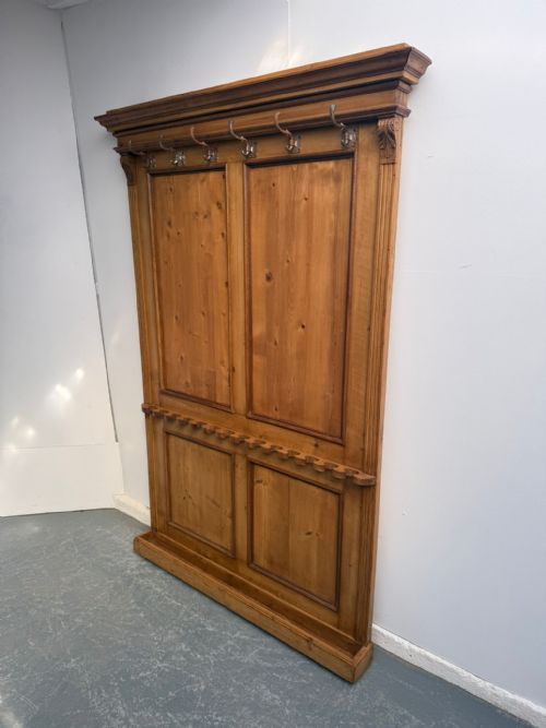 A LOVELY ORIGINAL ANTIQUE VICTORIAN PINE HUNGARIAN HALL STAND