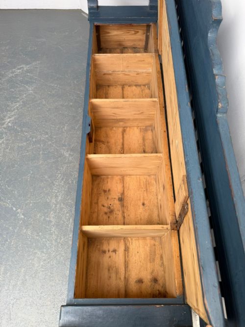A LOVELY PAINTED BLUE ORIGINAL VICTORIAN PINE HUNGARIAN 3SEATER BOX SETTLE - ADDITIONAL PHOTO 9