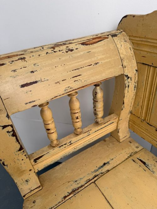 AN ORIGINAL PAINTED CREAM VICTORIAN PINE HUNGARIAN 3 SEATER BOX SETTLE - ADDITIONAL PHOTO 3