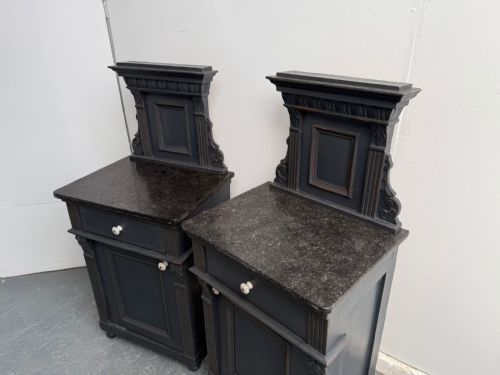 A LOVELY PAIR OF ORIGINAL HUNGARIAN ANTIQUE OAK PINE MARBLE BEDSIDE CABINETS - ADDITIONAL PHOTO 1