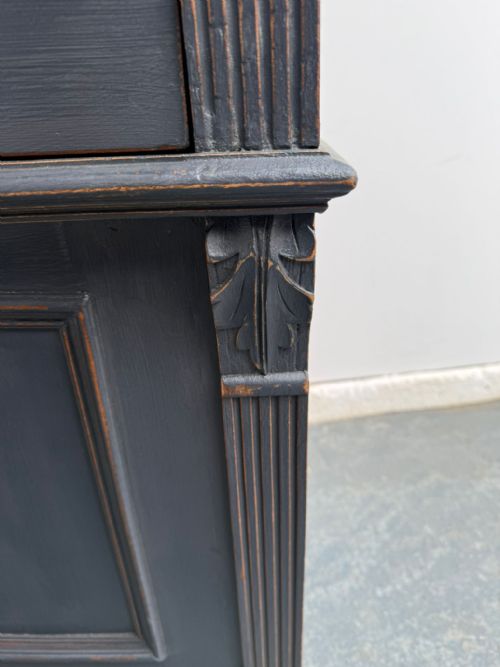 A LOVELY PAIR OF ORIGINAL HUNGARIAN ANTIQUE OAK PINE MARBLE BEDSIDE CABINETS - ADDITIONAL PHOTO 5